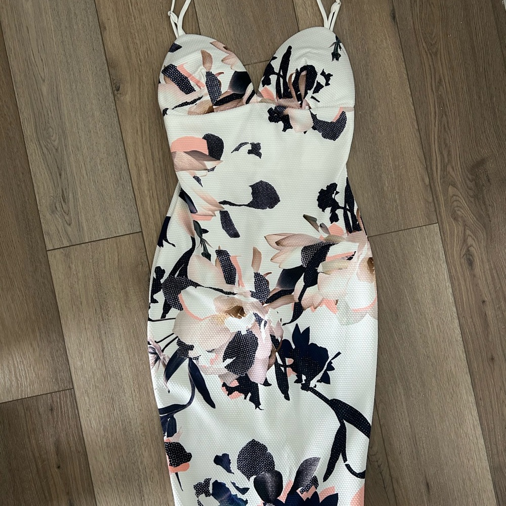 Mura Boutique Floral Print White Bodycon Dress
